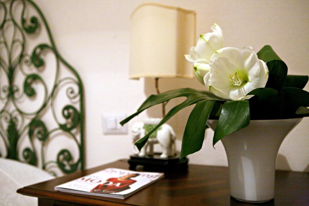 Bellezza Suites Кальярі Екстер'єр фото