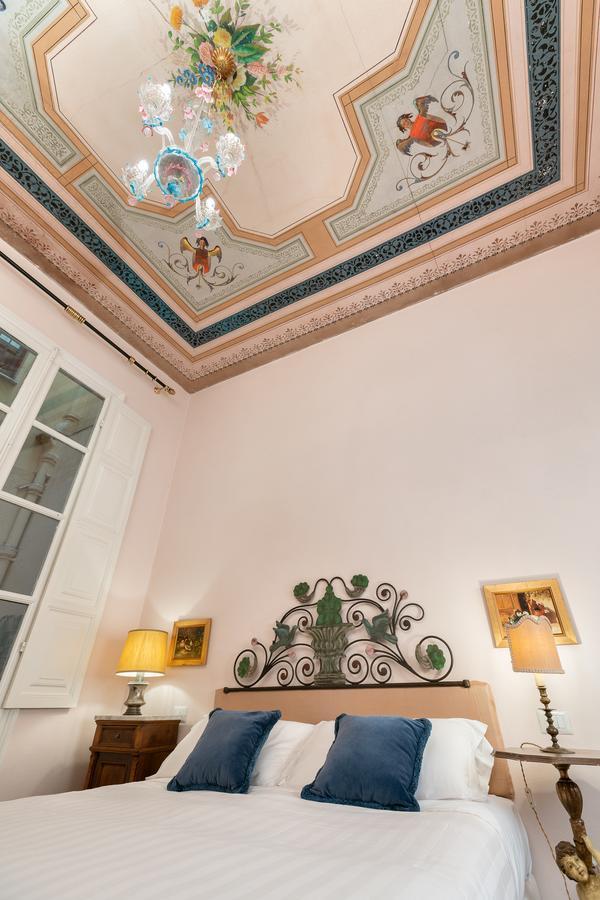 Bellezza Suites Кальярі Екстер'єр фото